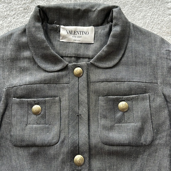 Valentino short jacket - extremely stylish size small - Picture 4 of 11